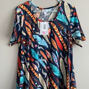 LulaRoe Perfect tee feathers